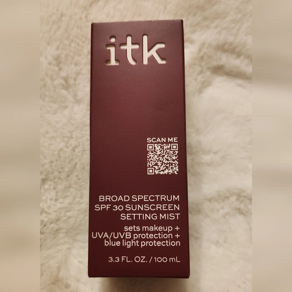 In the Know Broad Spectrum SPF 30 Sunscreen Setting Mist 3.3 oz New